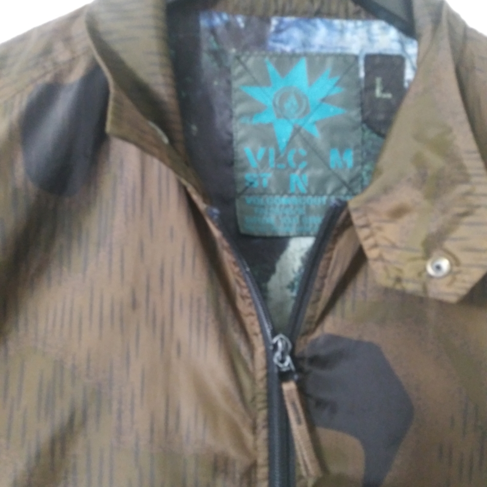 Volcom windbreaker - Picture 3 of 6